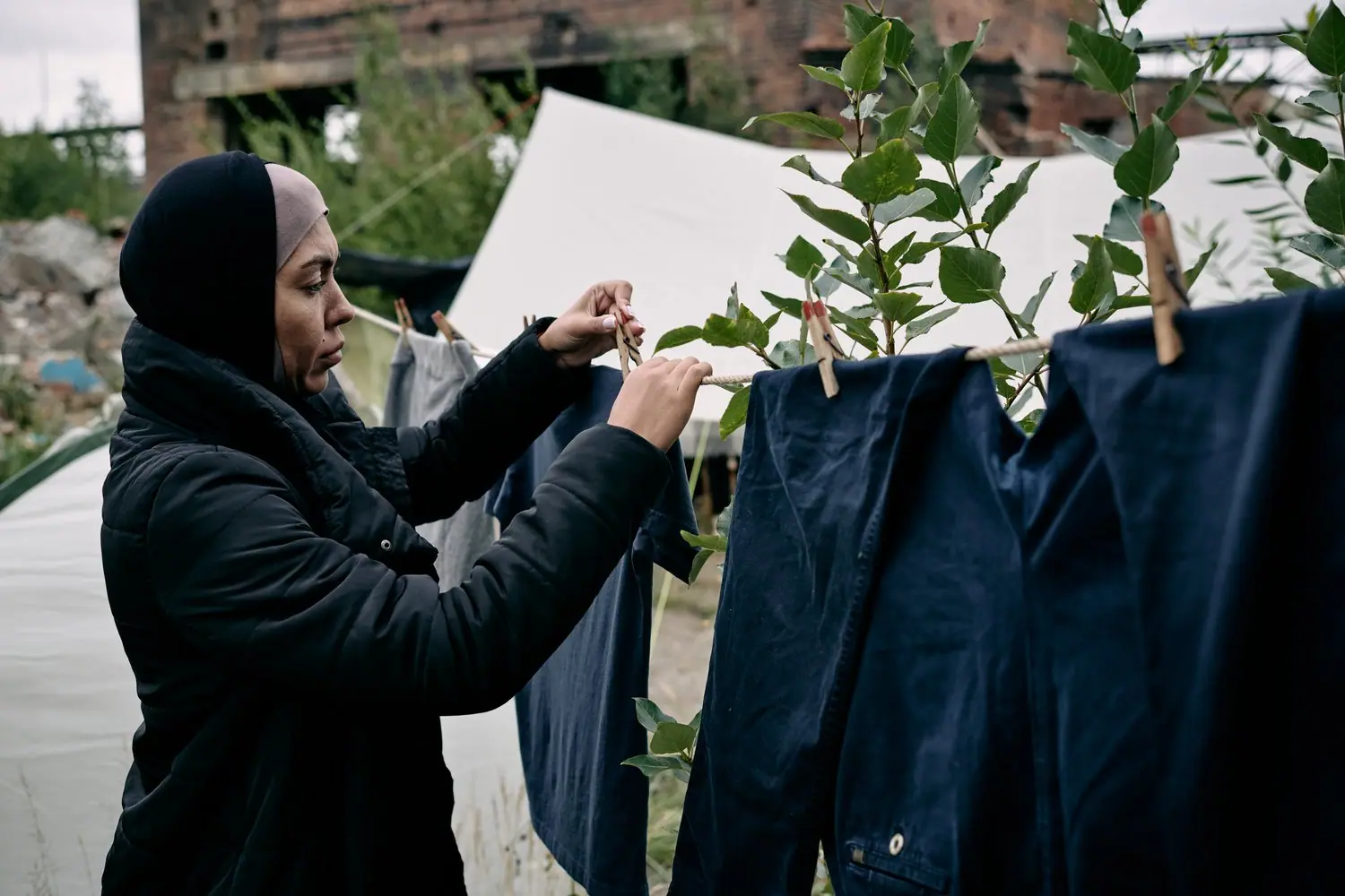 Slow fashion - jak kupować ubrania świadomie