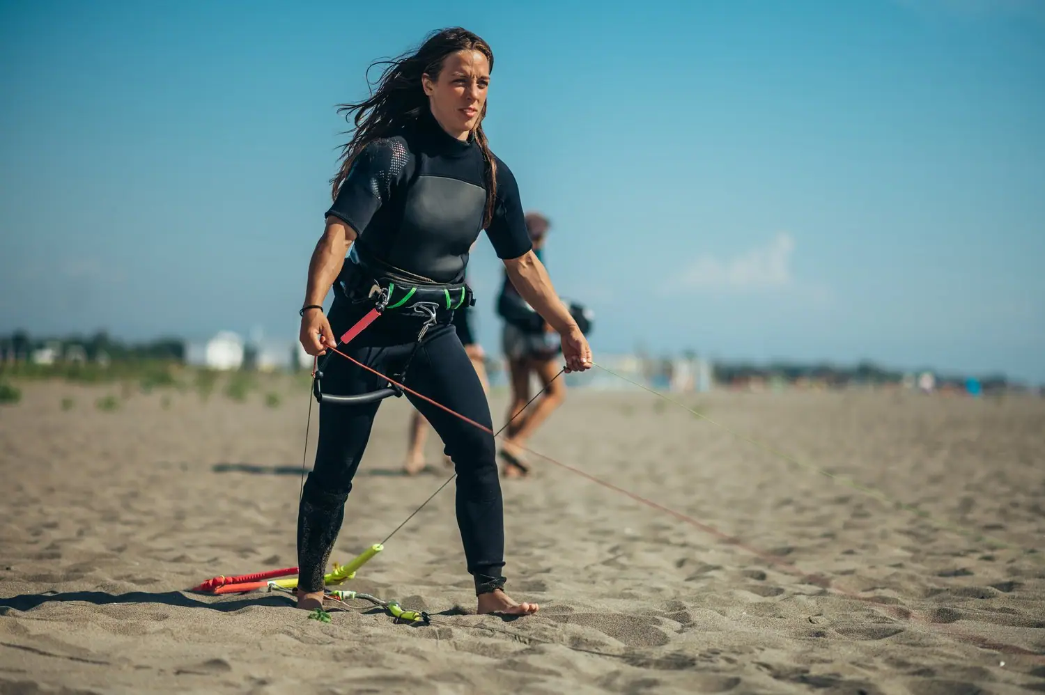 Kitesurfing dla początkujących - pierwszy kontakt ze sportem wodnym